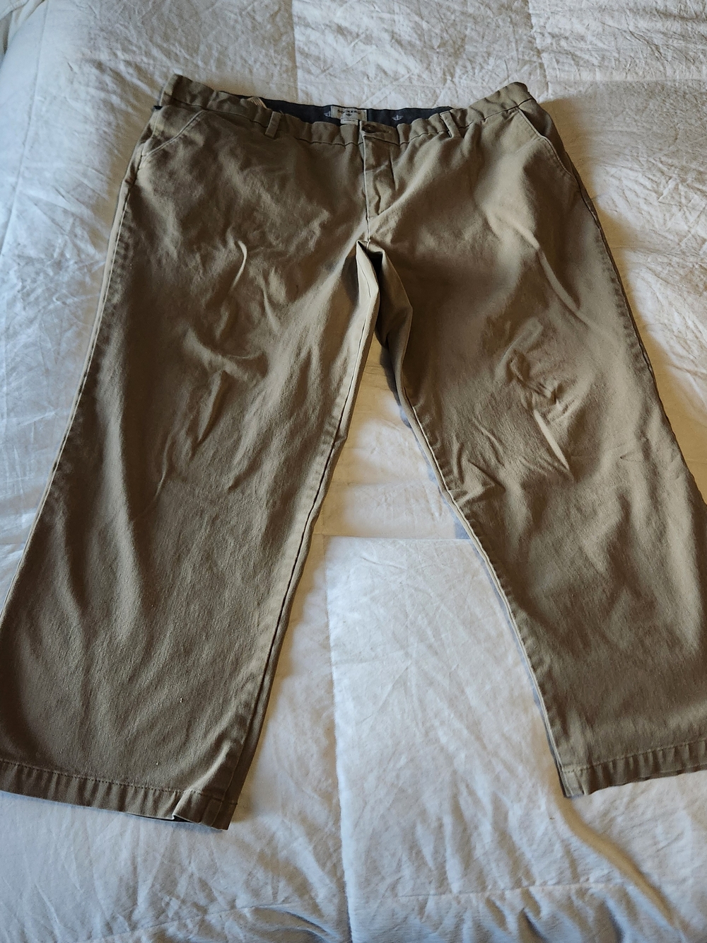 Men's Classic Khaki Chino Pants